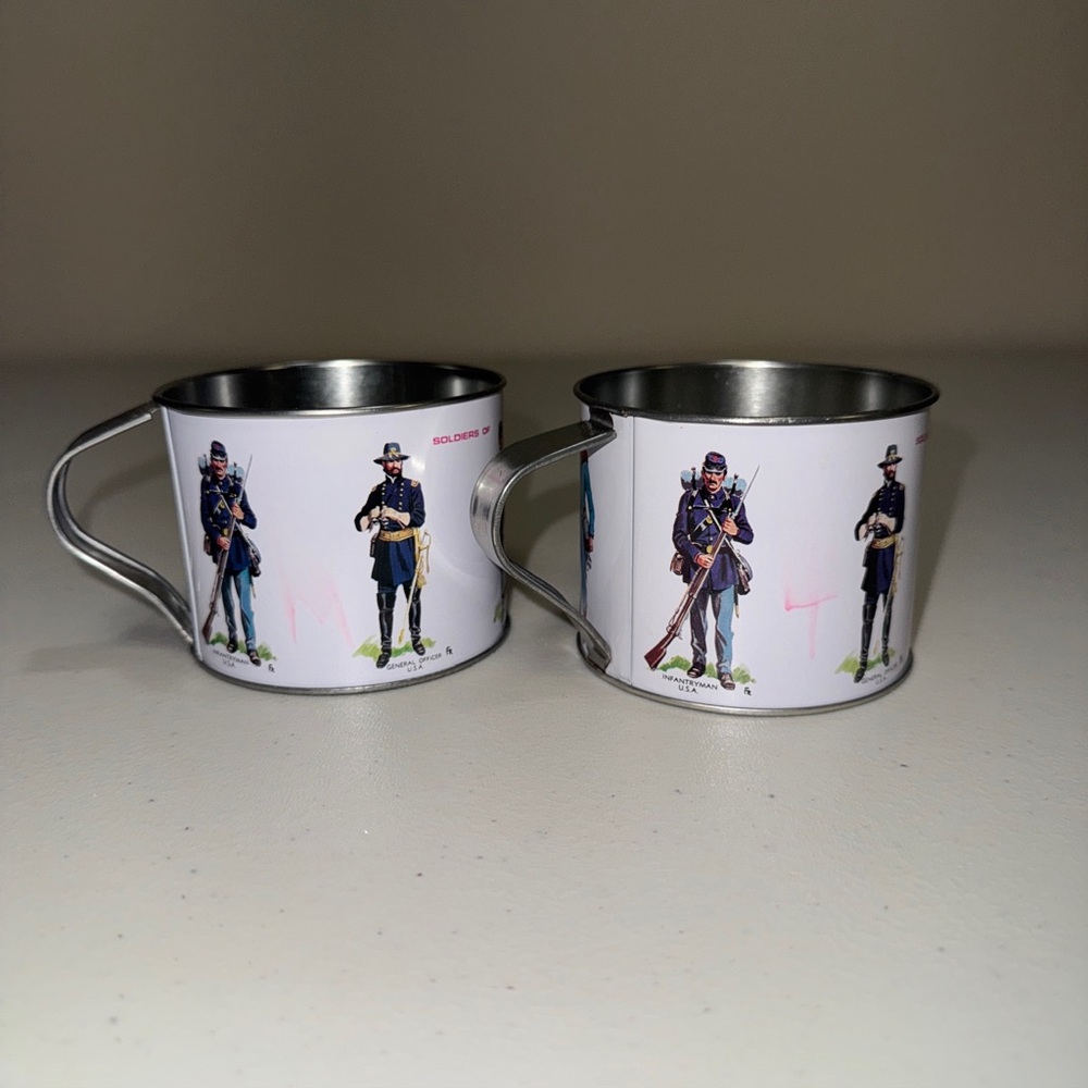 VINTAGE Tin Cup Mug Set Civil War Union Confederacy Soldiers Handle Collectible